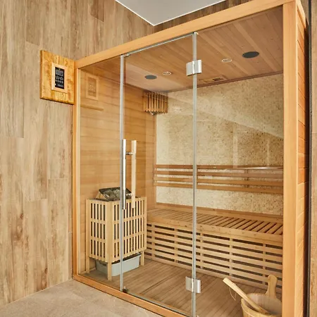 Silken Fontibre Iberia & Ξενοδοχείο με διαμερίσματα