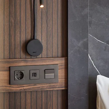 Silken Fontibre Iberia & 公寓式酒店 4*