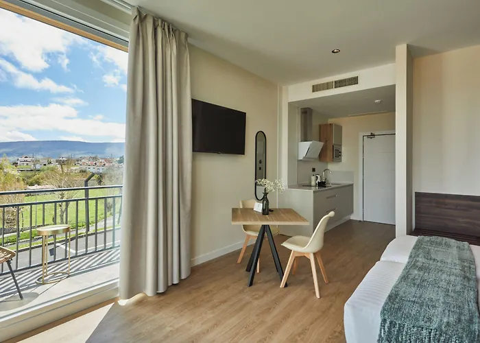 Silken Fontibre Iberia & Aparthotel Nestares (Cantabria)