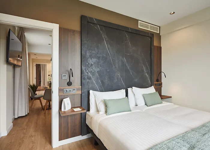 Aparthotel Silken Fontibre Iberia & 4*